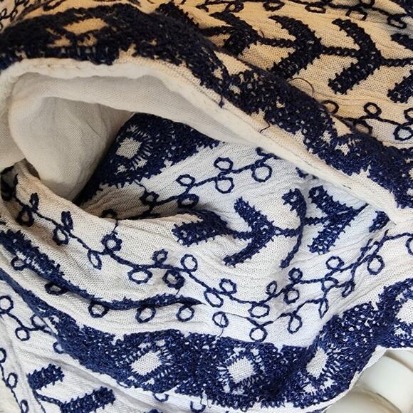 CUPCAKES & CASHMERE BLUE EMBROIDERED ROMPER SIZE MED - Picture 8 of 8